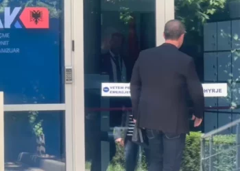 Deputeti i PS-së, Tërmet Peçi paraqitet në SPAK, ja për çfarë u mos në pyetje