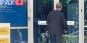 Deputeti i PS-së, Tërmet Peçi paraqitet në SPAK, ja për çfarë u mos në pyetje