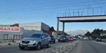 Trafik i rënduar në Elbasan, kthimi nga juglindja paralizon qarkullimin në fundjavë