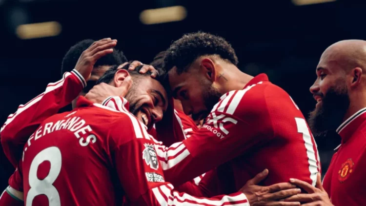 Polemika të shumta në “Old Trafford”, Manchester United favorizohet me VAR ndaj Nottinghamit