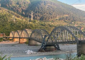 Kërkohet ndërhyrje urgjente në “Urën e Zogut, në listën e 7 monumenteve më të rrezikuara në Europë