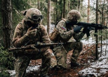 Shefi i inteligjencës ruse: NATO përgatitet për konflikt në shkallë të gjerë në Lindje