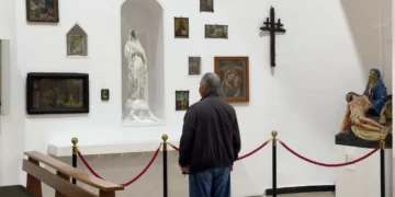 Thesaret e besimit, ekspozohen për herë të parë objekte të rralla dhe veshja e Nënë Terezës