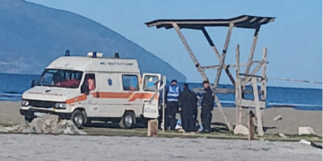 E rëndë në Vlorë, gjendet i pajetë një person në një prej kullave të vrojtimit në plazhin e vjetër