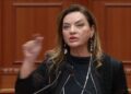 Deputetja Vokshi ndalohet nga Garda të shkojë te sekretaria/ Peleshi: Nuk i urdhëroj unë!