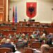 Seanca maratonë/ Rama shkon pas mesnate në Kuvend! Rrëzohen propozimet e PD, miratohet akti normativ për akcizën
