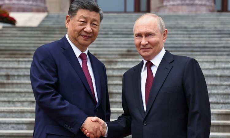 “Bota rrezikon të kthehet te ligji i xhunglës”, Xi kritikon Trumpin gjatë takimit me Putin në Pekin