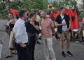 Gjashtë politikanë europianë i bashkohen protestës para Kryeministrisë