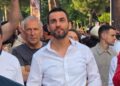 Edhe “Shqipëria bëhet” e Adriatik Lapajt merr pjesë në protestën për Zvërnecin, tensione me të rinjtë e PD-së