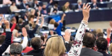 Fitorja e parë e protestës/ Parlamenti Evropian: Vendosni moratorium për ndërtimet në zonat e mbrojtura deri në ndryshimin e ligjit!