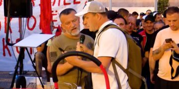 Emigranti nga Gjermania akuzon Kryeministrin si agjent të Izraelit, i heqin mikrofonin
