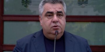 Plazhet publike me pagesë/ Ministri Gonxhja: Disa prej tyre janë tarifuar 1 mijë lekë të reja