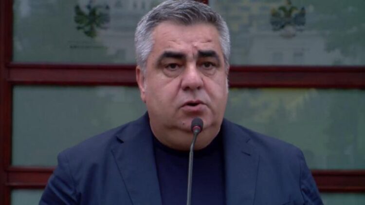 Plazhet publike me pagesë/ Ministri Gonxhja: Disa prej tyre janë tarifuar 1 mijë lekë të reja