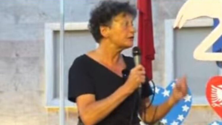 Eurodeputetja holandeze Strik i bashkohet protestës para Kryeministrisë: Fjala juaj do të dëgjohet edhe në Bruksel!