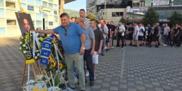 Qyteti i Elbasanit mban homazhe për futbollistin Fatjon Bunjaku