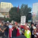 Dalin 3 nismëtarët e protestës, që komunikojnë me policinë: Tubimi vetëm brenda Unazës