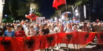 Si u zgjodh “grupi koordinator” i protestës që i shkroi ambasadave? Flet firmëtarja e letrës (Emrat)