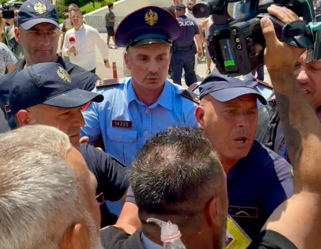 Dhuna e Policisë para Kuvendit/ POLITICO: Përshkallëzohet protesta, reagojnë eurodeputetët