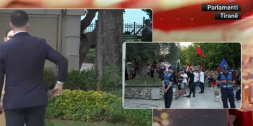 Rama dhe deputetët socialistë, dalin nga pas Kuvendit nga frika protestuesve
