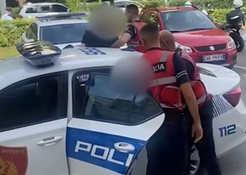Arrestohet në Tiranë ish-drejtori i Policisë së Vlorës, shkak një konflikt me vëllezërit