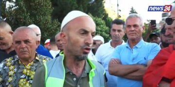 Incidenti me flamurin izraelit/ Lideri i protestës Arben Kola: Ka grupe serbe dhe greke të infiltruara…