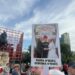 Protestuesit nuk i ndahen Berishës me parulla/ Organizatori Arben Kola: Lëvizja s’është vetëm kundër Ramës…