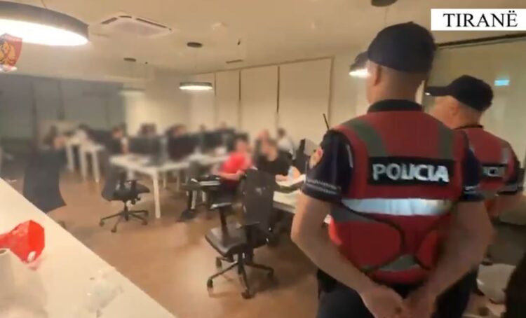 Goditet një ‘call center’ i paligjshëm, arrestohen 4 administratorët dhe nën hetim 49 punonjës (Emrat)