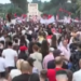 “Duan të na sabotojnë”/ Protestuesja thirrje qytetarëve: Patronazhistët janë mes nesh duke provokuar dhunë