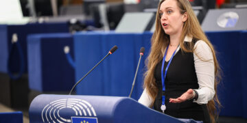 Eurodeputeja italiane: Vijmë për të ju mbështetur në protestat tuaja kundër korrupsionit