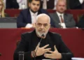 Kërkesa e protestuesve për qeveri tranzitore/ Rama: E lexoi zëdhënësi i interesave të Iranit