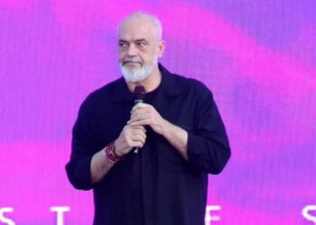 “Honxho-bonxhot më tregojnë mua…”/ Rama për protestuesit: Janë pa logjikë, janë dërrasë fare…