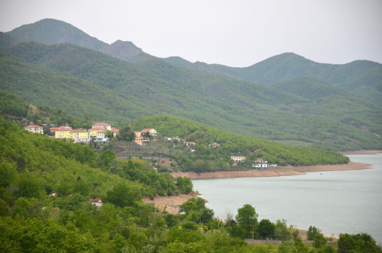 Humbi kontrollin e skafit dhe ra në ujë, mbytet në liqenin e Ulzës në Mat 37-vjeçari