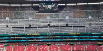 Gati për ndeshjen hapëse të Botërorit, tifozët e Meksikës në stadium 5 orë e 30 minuta para ndeshjes