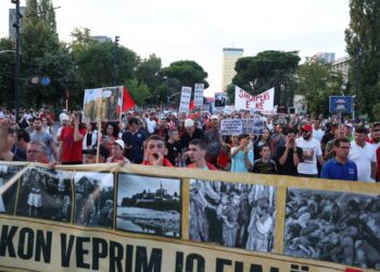 Dita e 27-të e protestës, përsëriten 5 kërkesat: Duam qeveri teknike!