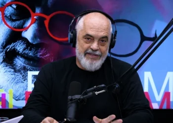 “Mos u bëni peng i iluzioneve”, Rama- protestuesve: Verifikoni faktet para se të protestoni