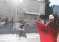 Qëndruan deri në orët e para të mëngjesit para Kryeministrisë, policia procedon 9 protestues