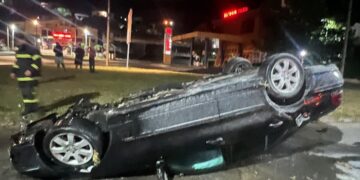 Aksident në Lushnje! Makina del nga rruga dhe përplaset me shtyllën, vdes 43 vjeçari