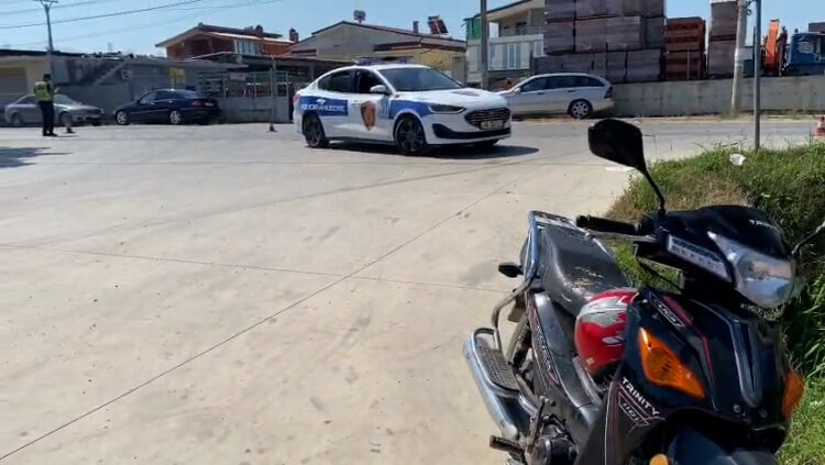 Aksident i rëndë në rrugën nacionale Çermë-Divjakë, motori përplas për vdekje të moshuarën (Emri)