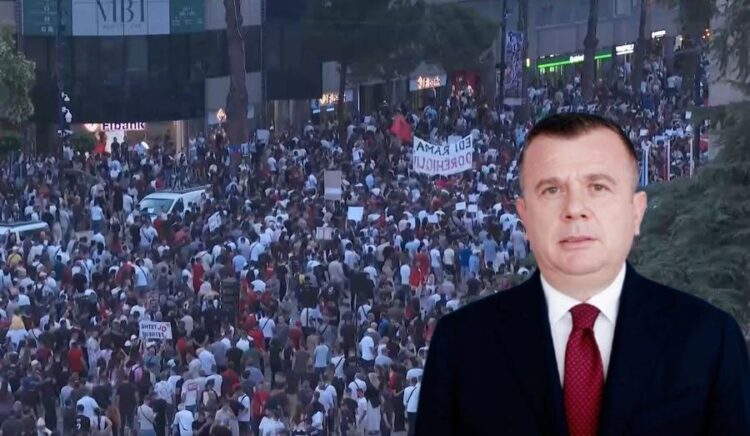 “Njihuni me udhëheqësit e Shqipërisë së re”, Balla ironizon protestat qytetare, por “masakrohet” nga komentuesit