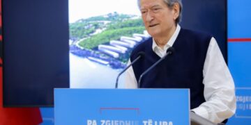 Berisha: Grupi që trafikoi 50 ton kokainë bleu mbi 15 mijë metër katrorë në Jalë për 54 mijë euro