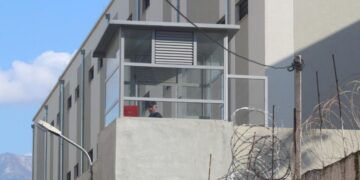 Ndërrojnë jetë njëri pas tjetrit dy oficerë policie të burgut 313, detajet e para