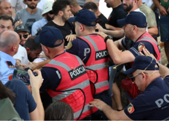 Komiteti Shqiptar i Helsinkit: Të hetohet përdorimi i forcës ndaj protestuesve!