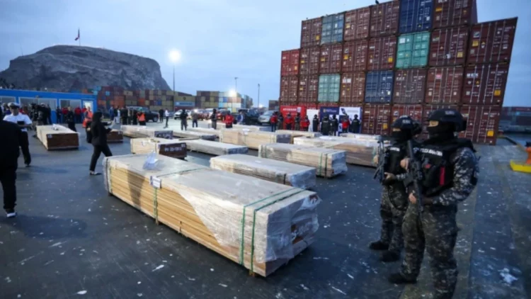 Rekord droge në Kili, autoritetet kapin 100 ton kokainë të destinuar për tregun evropian