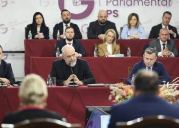 Pas largimit të deputetes, PS mbledh nesër Kryesinë dhe grupin parlamentar