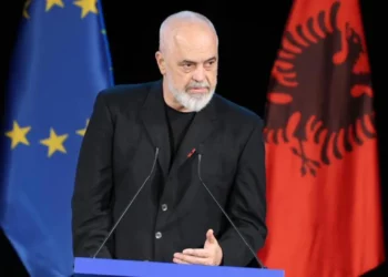 PE rrëzoi amendamentin për Sazanin dhe Zvërnecin? Rama dhe PD, me dy variante mbi Rezolutën