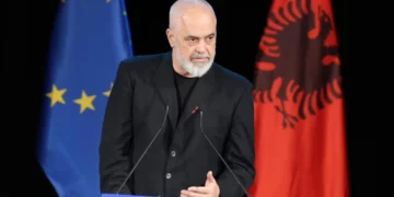 PE rrëzoi amendamentin për Sazanin dhe Zvërnecin? Rama dhe PD, me dy variante mbi Rezolutën