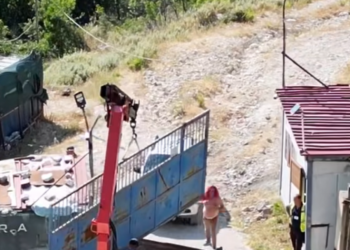 Pas paralajmërimit të banorëve, hiqet gardhi rrethues i Kakomesë