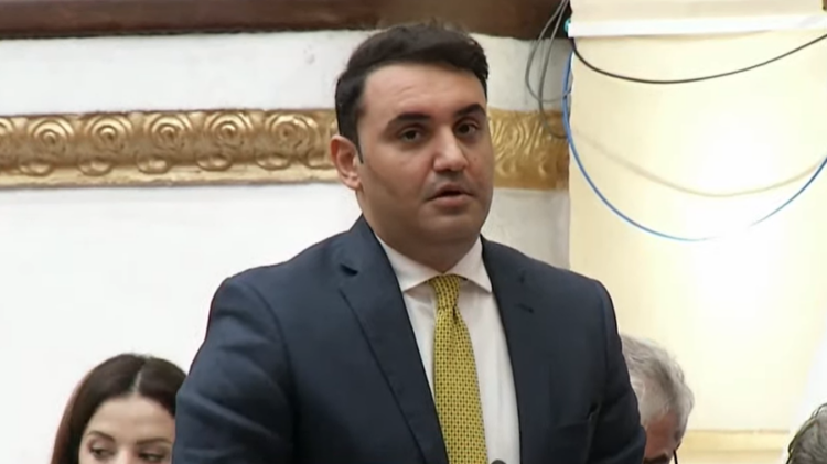 Këlliçi: Një padrejtësi e madhe u zhbë, tani pritet slogan i ri! Rama në burg, Berisha në Uashington