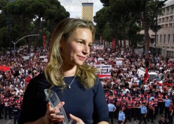 Revolta masive! Shkrimtarja Lea Ypi reagon për protestën e 11-të në Tiranë, publikon pamje nga tubimi: Ndjehem shumë krenare!