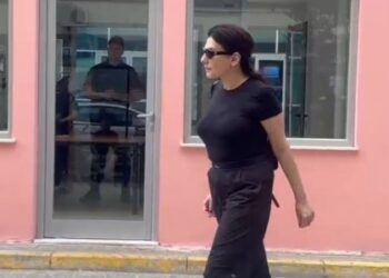 Pjesë e grupit kriminal të AKSHI-t, Mirlinda Karçanaj paraqitet në SPAK